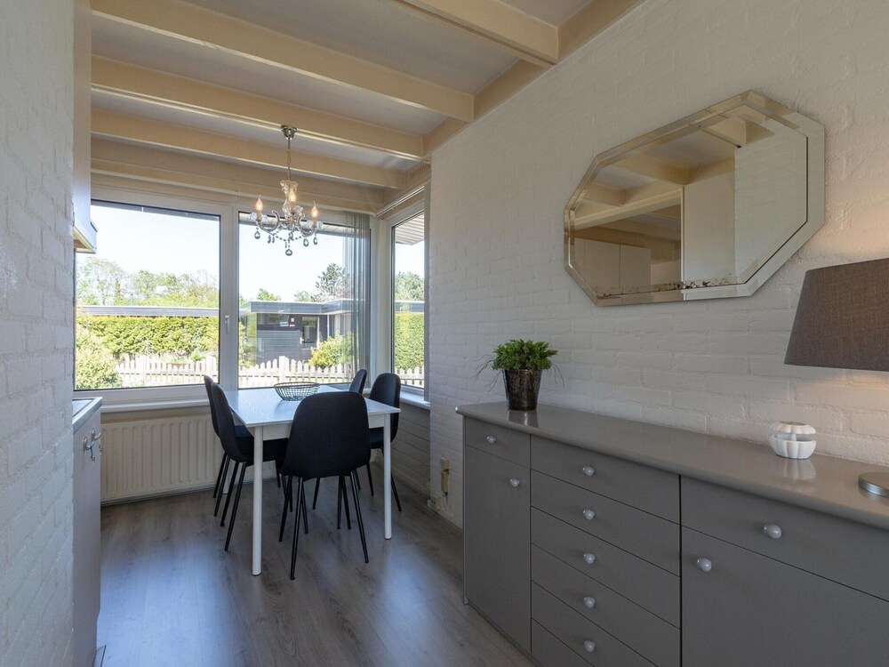 Welcoming Bungalow With Garden
