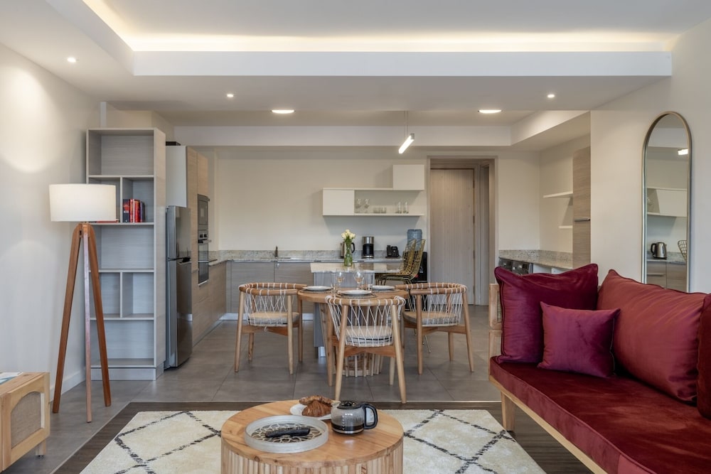 Capital Ruby Line 1 Bed by YourHost view 3