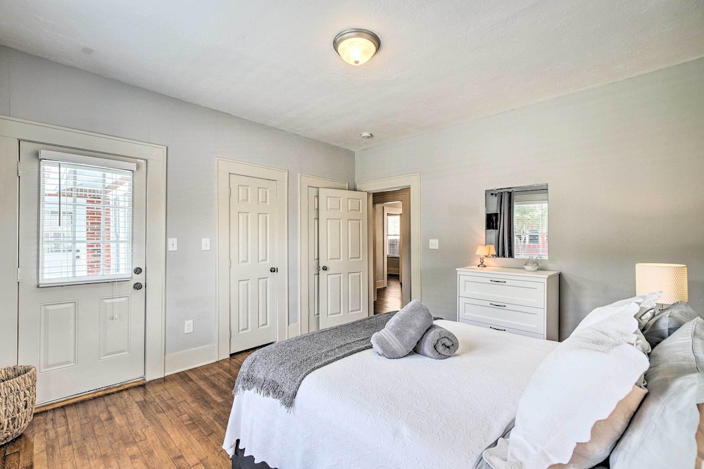 Elegant Houston Retreat < 2 Mi To Downtown! view 3
