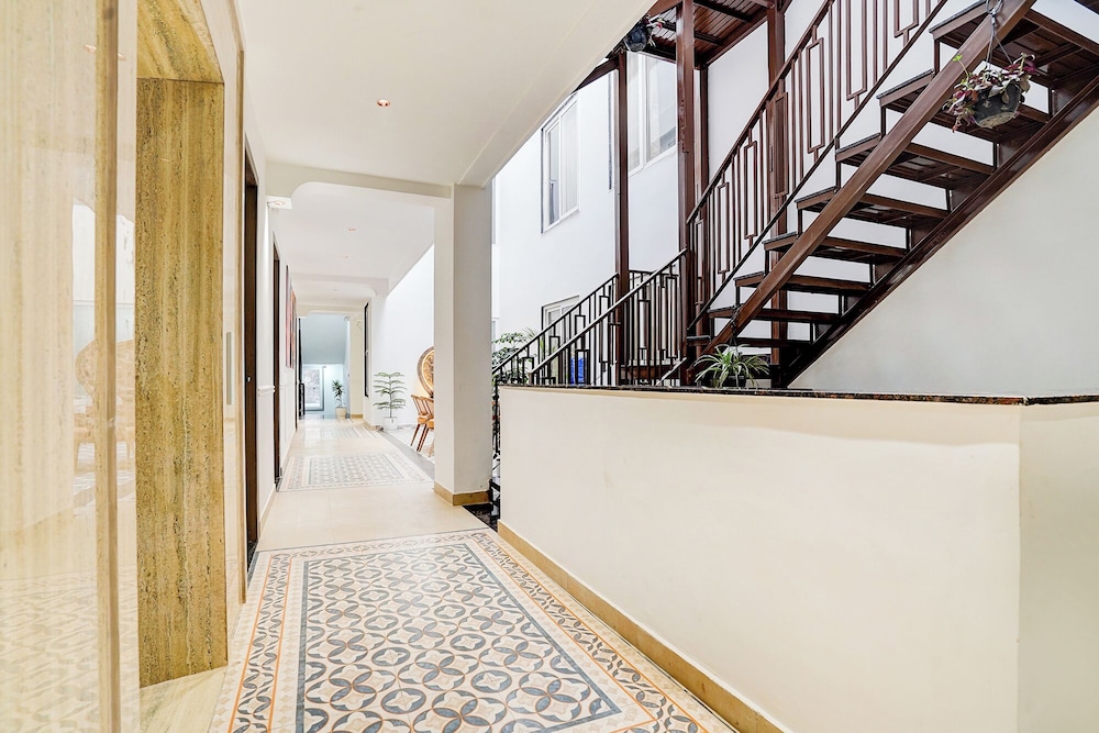 Fabhotel Amrit Luxury Inn