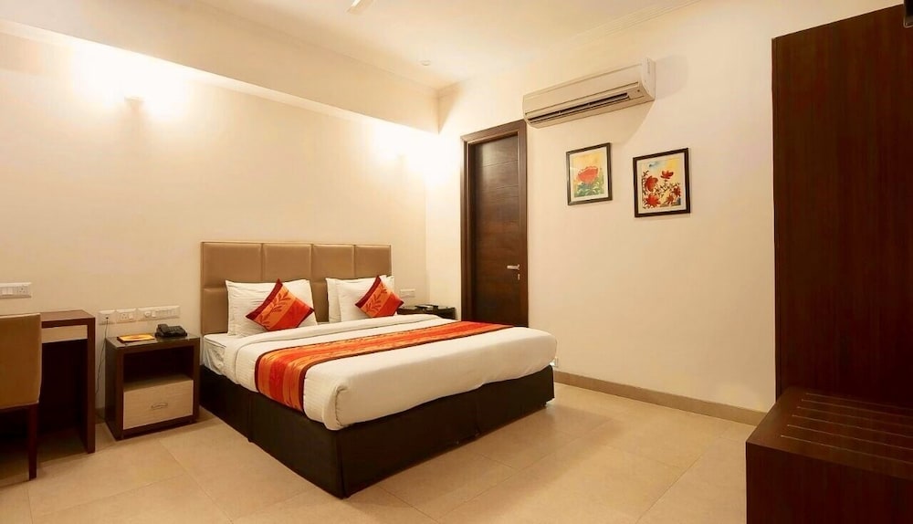 Alpina Hotels & Suites view 5