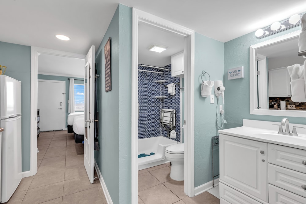 Bluewater Resort 1205