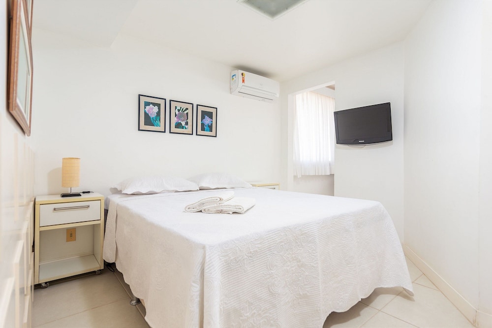 Bz75 Casa 4 suítes Geriba 250m da praia