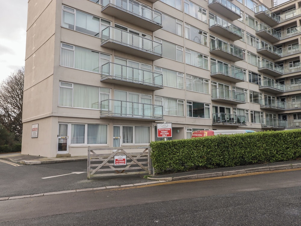 Flat 7