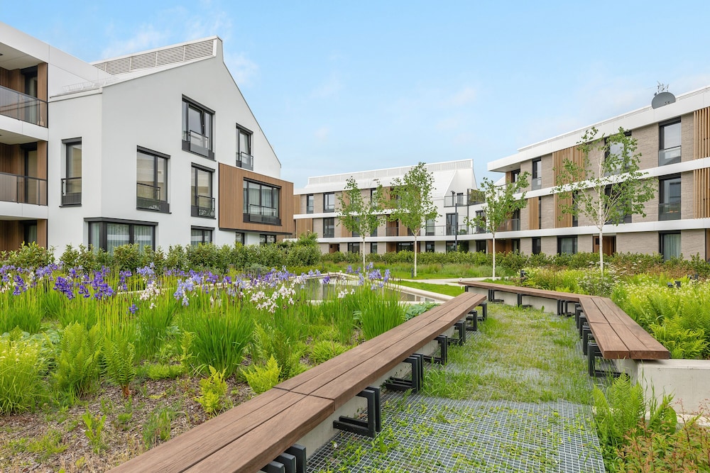 Lion Apartments - Botanica view 4