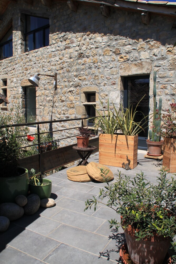 Photo 48