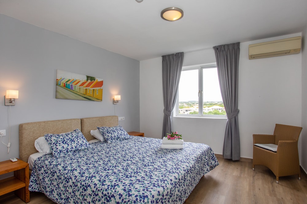 Blue Bay Apartments