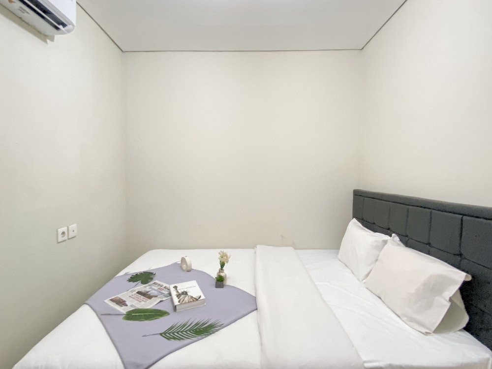 Comfortable And Homey 2Br Apartment Nifarro Park