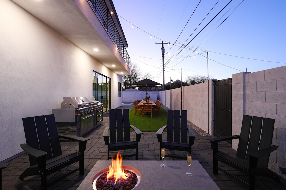 Luxe - Nouveau - Sparkling Pool - Walk to Old Town