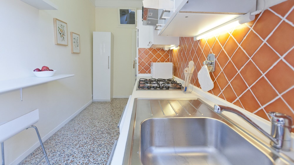 Rental In Rome Vatican Vintage Apartment