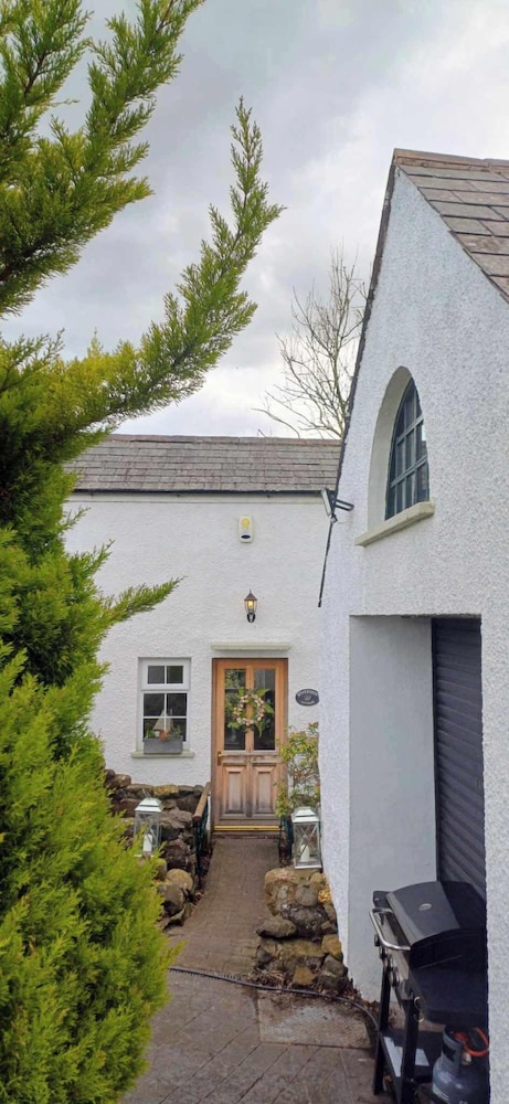Riverside Cottage at Logwood Mill