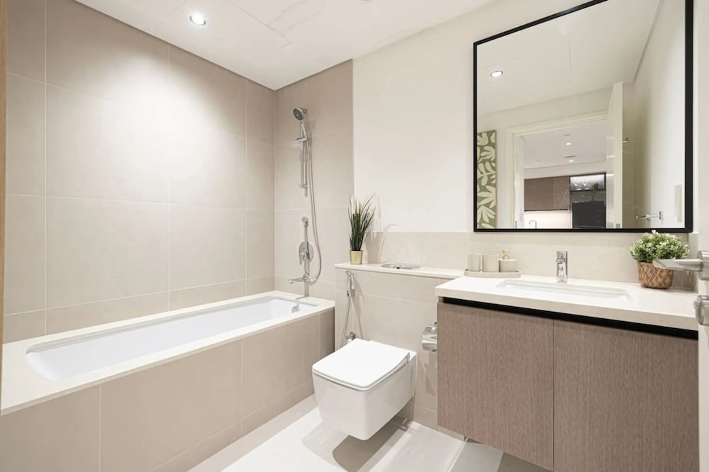 Burj Crown Lux Apartment by Dubai Mall