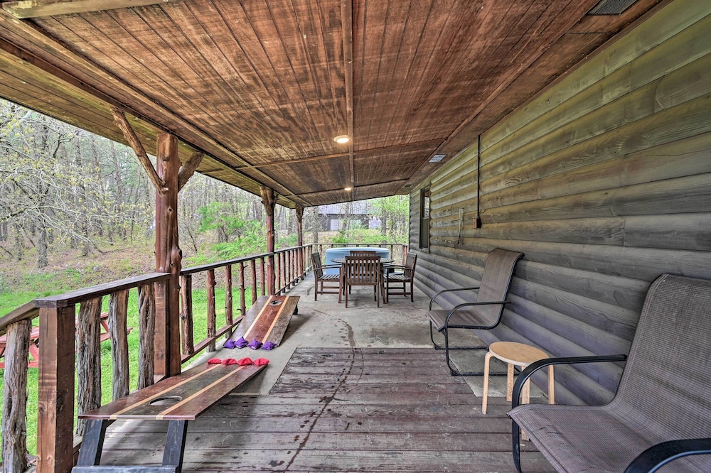 Rustic Cabin w/ Hot Tub Near Broken Bow Lake! view 4