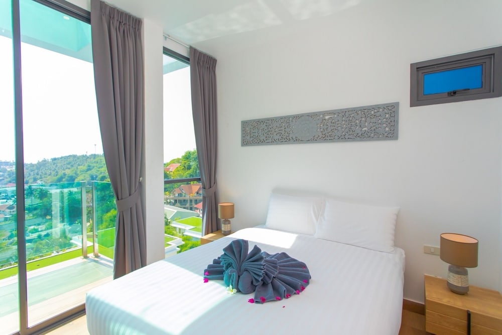 Baan Saint Tropez Villas Kata Beach