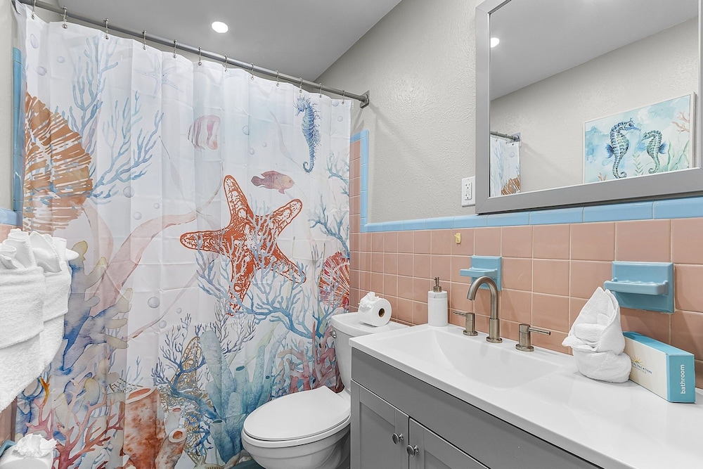171 Canal Cove: 2br W/ Canal Views 2 Bedroom Home