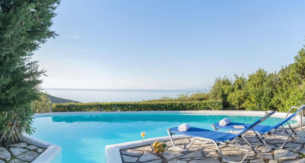 Villa Daphne - Agios Nikitas Villas photo 4