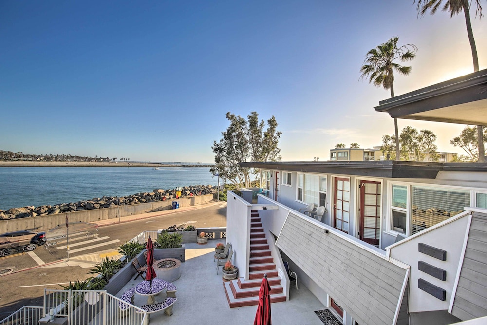 San Diego Hub w/ Bay Views - 1 Block to Beach!