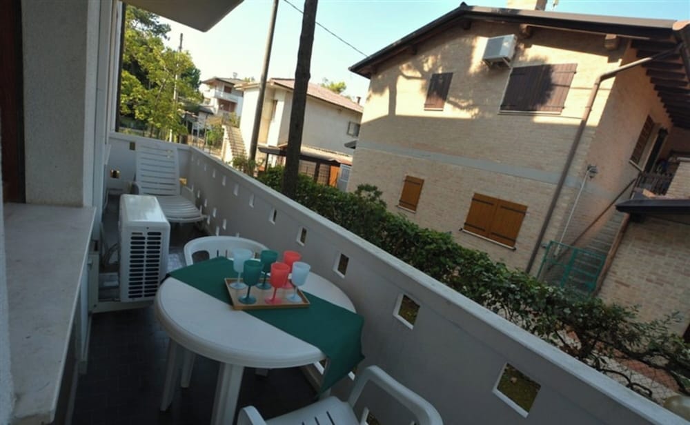 Cozy Apartment in a Quiet Area, Near the Beach of Lignano Sabbiadoro