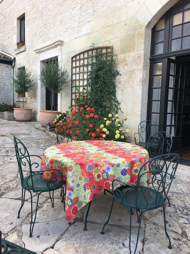 Logis de la Roche view 5