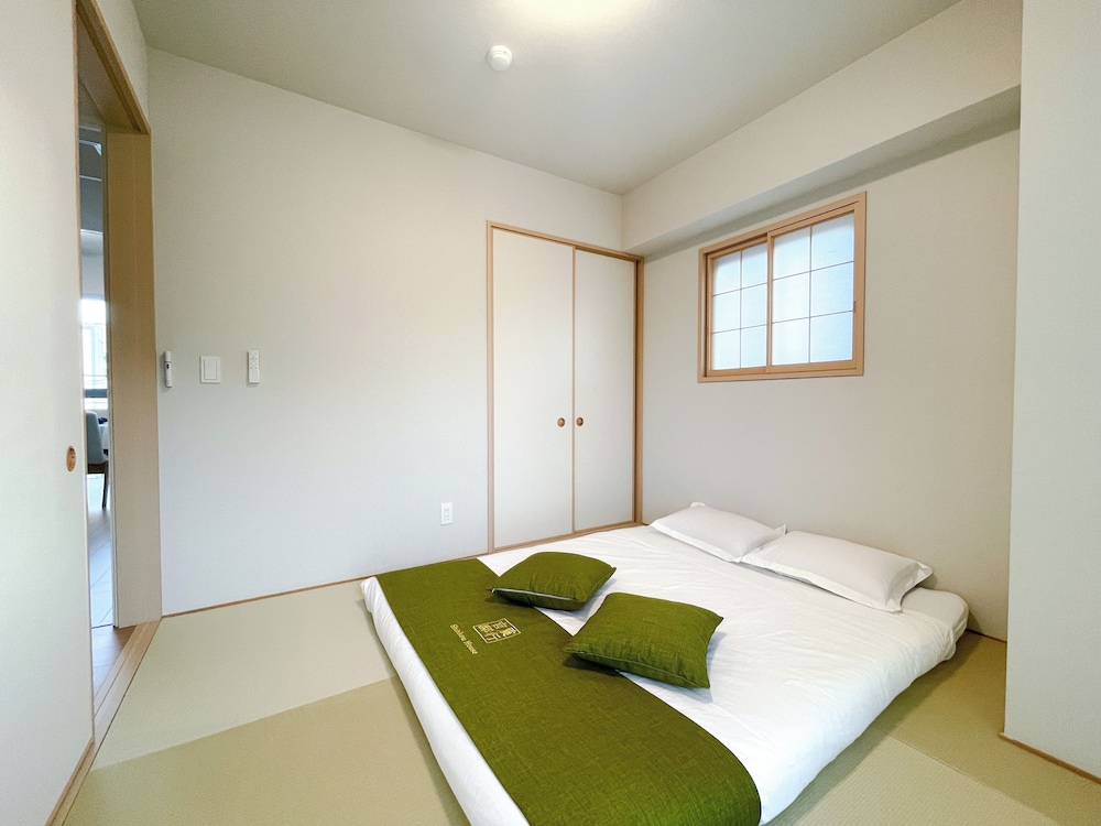 Shinkou House UE