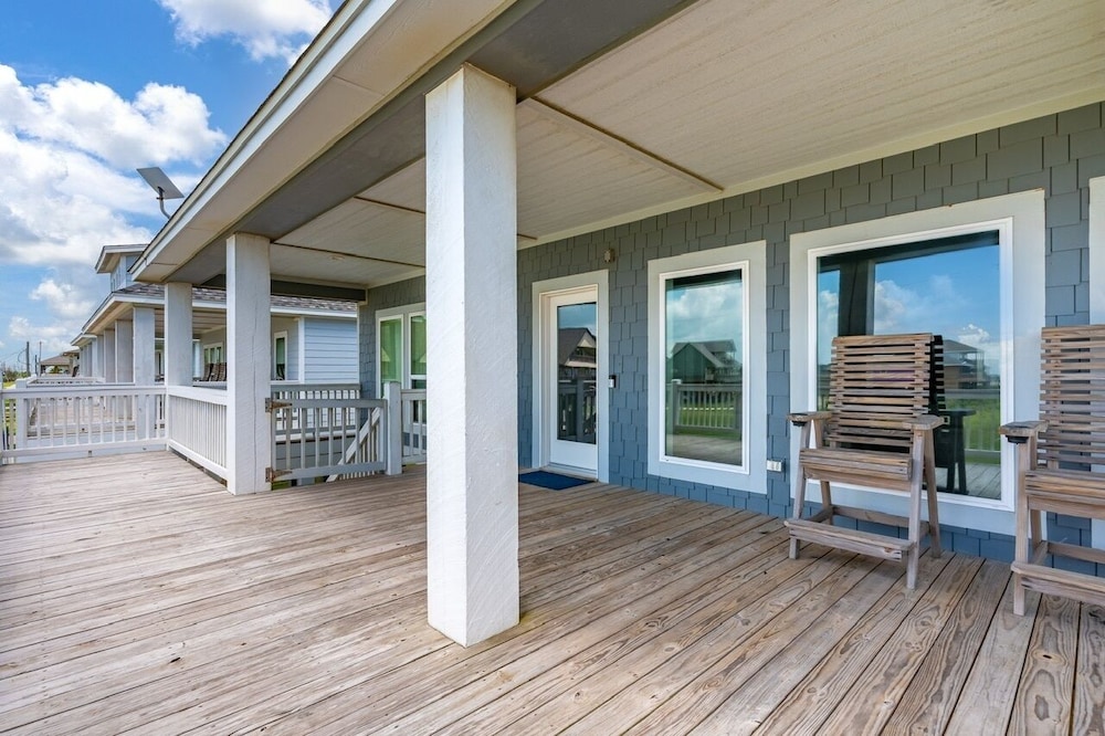 Deja Blue 2 3 Bedroom Home