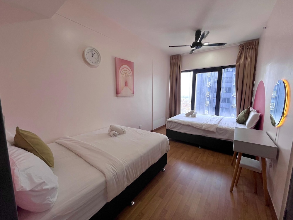 Tropicana 218 Macalister by YueLai Inn photo 7