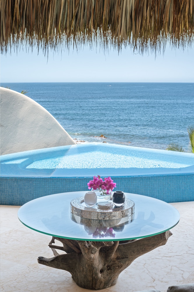 Punta Majahua Condos