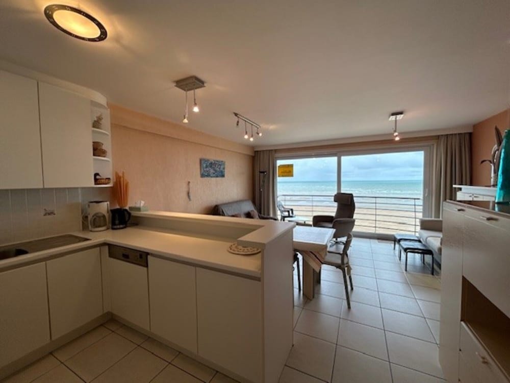 Central Seafront Apartment in Koksijde