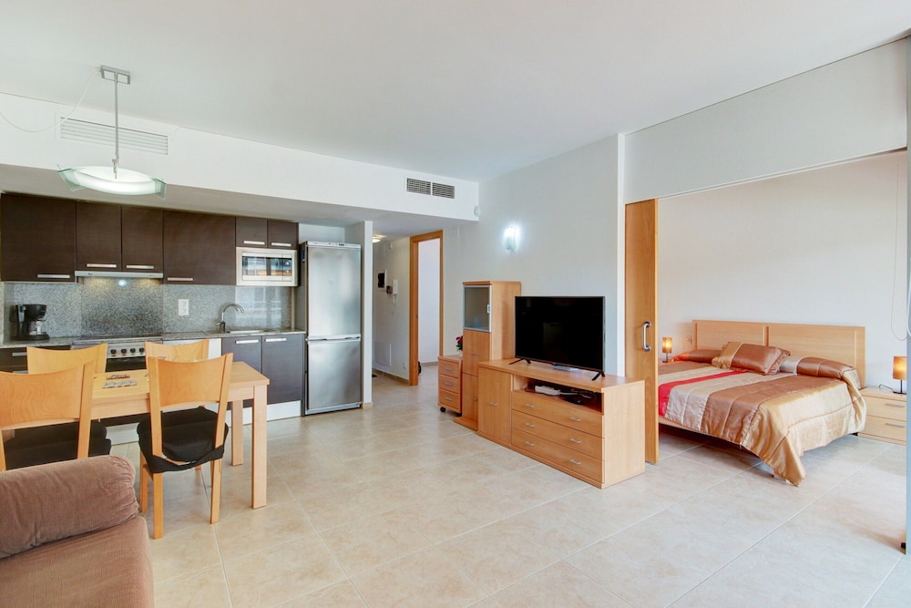 Apartment in Roses Near the Beach