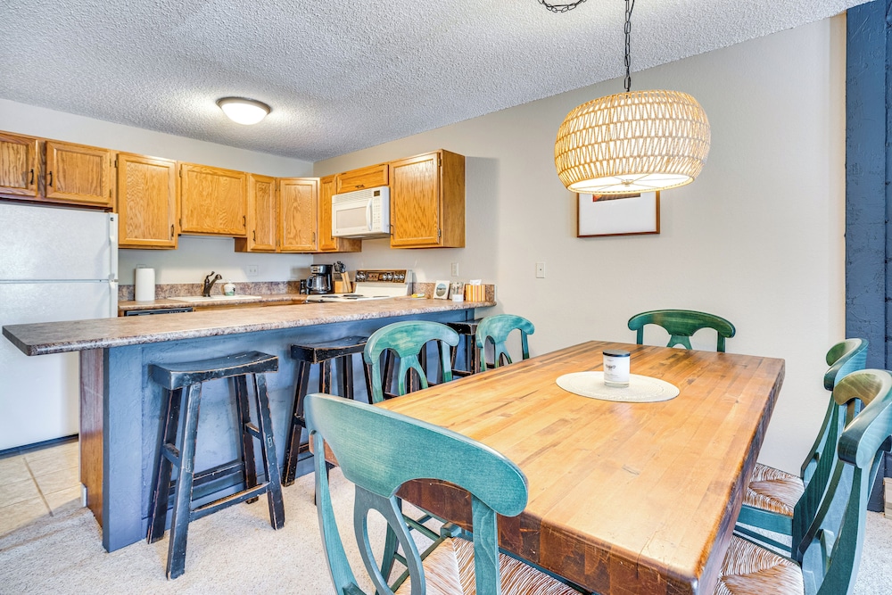 6 Mi to Skiing: Condo w/ Balcony in Fraser!