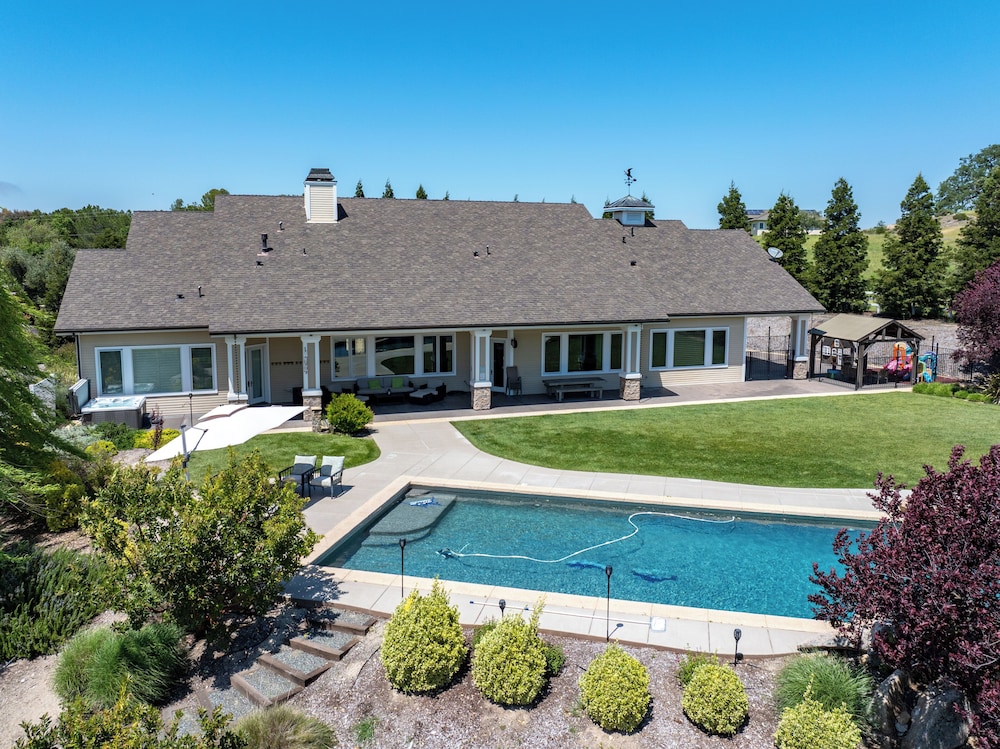 Frontier Farmhouse