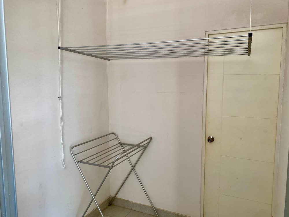 Apartment with Pool, Gym & A/C (507)