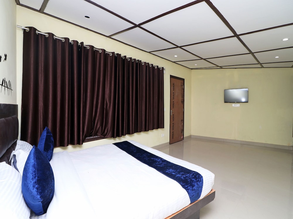 Dehradun Vacations - OYO 13673 Home Luxury 1RK Happy Valley - Property Image 13