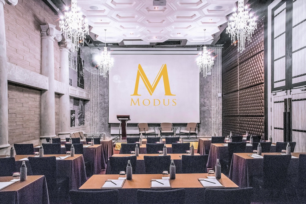 Pattaya Modus Beachfront Resort