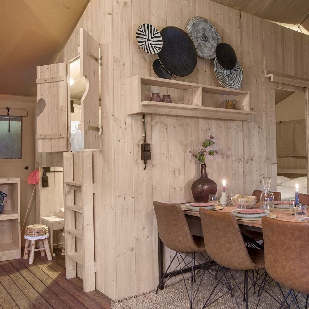 Cozy 5-person Glamping Tent in Ardennes