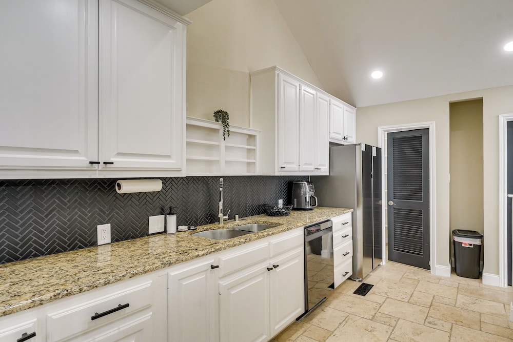Outdoor Entertainment Area: Spacious Midland Home!