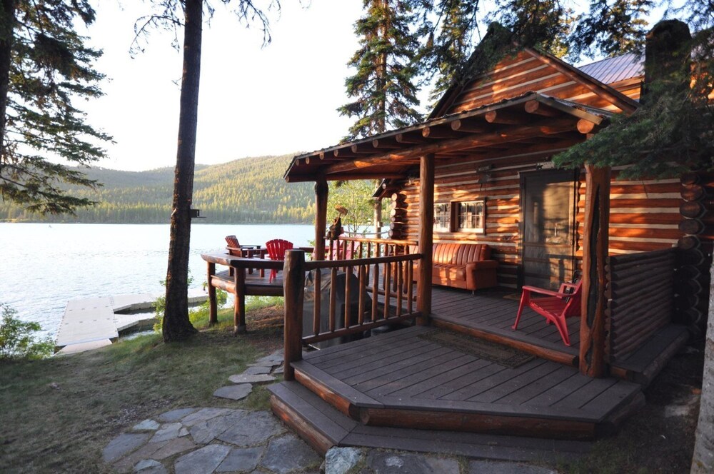 Ashley Lake 1 Bedroom Cabin view 4