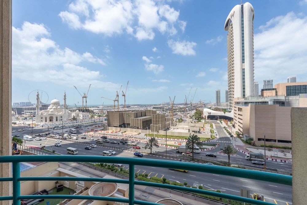 1 Bedroom in Marina With Stunning Ain Dubai View