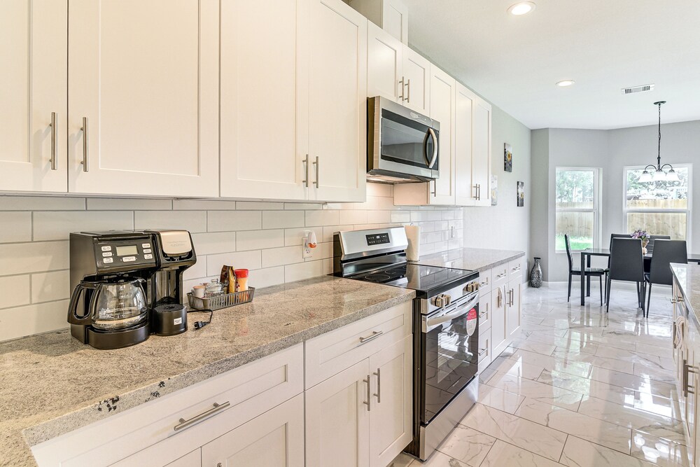11 Mi to Dtwn Houston: Family Home w/ Yard