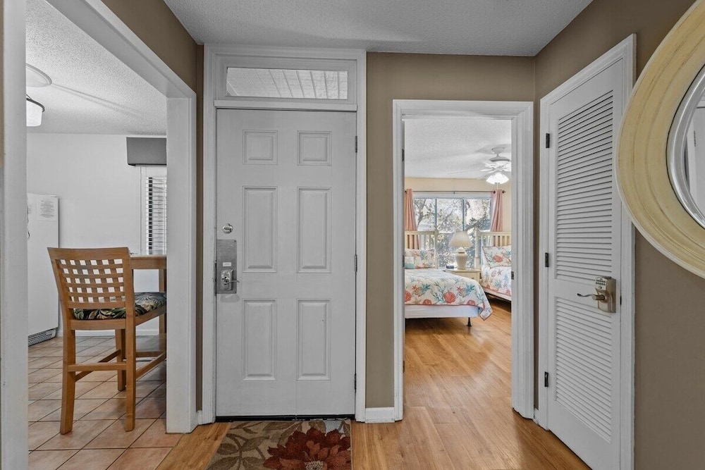 Windsor Court 11c 2 Bedroom Condo