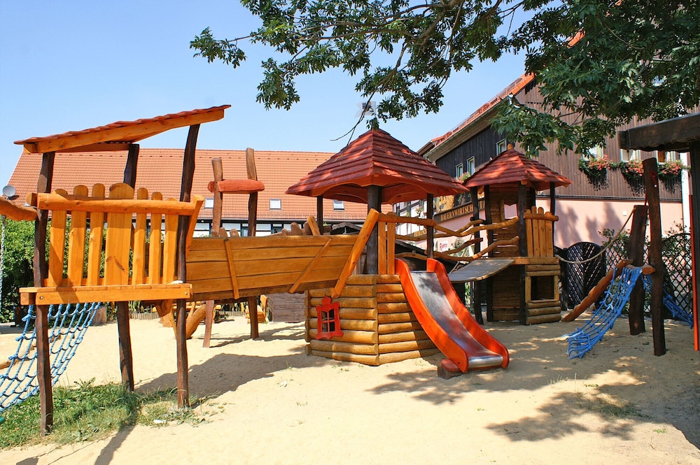 Ratags Kunsthandwerkerhaus GmbH & Co. KG