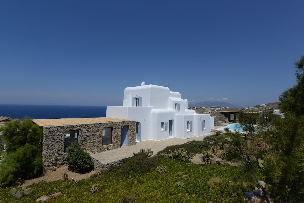 Villa Crystal