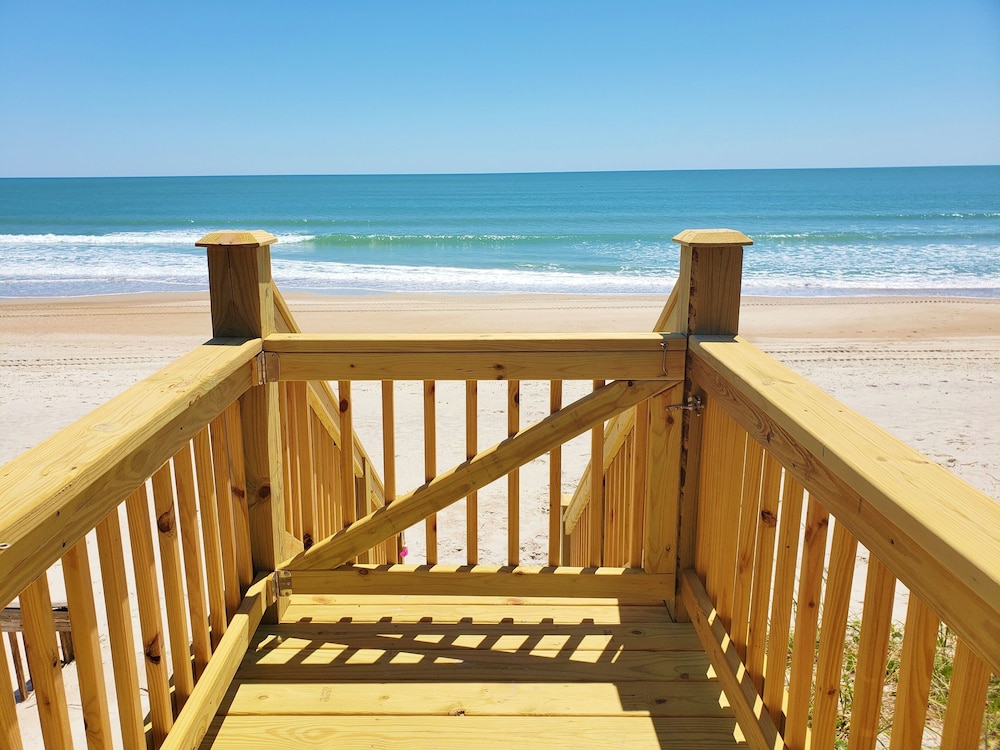 Twin Palms by Topsail Realty