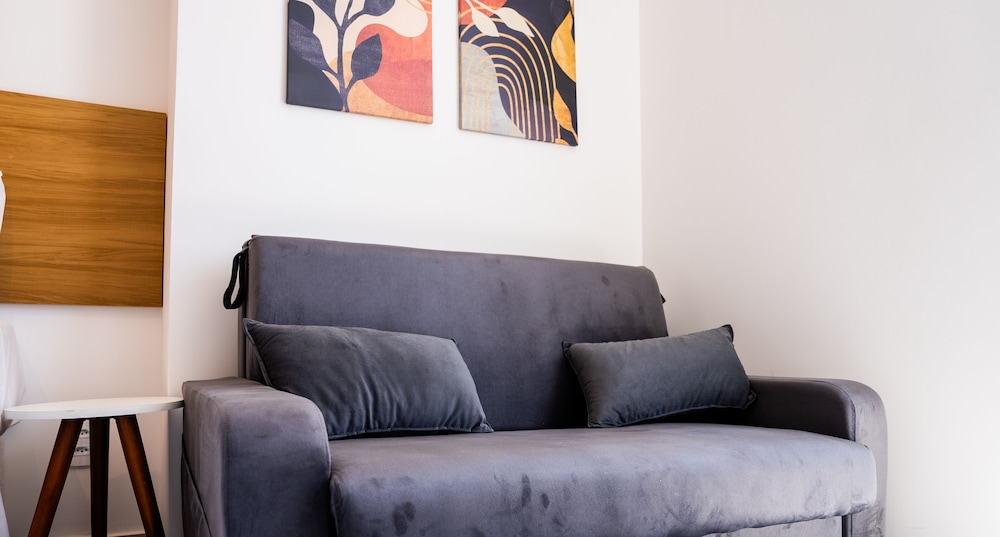 Simple Smart - LikeHome Hospedagens