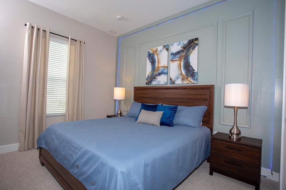 Summerville Vacation Homes by Columbia Management
