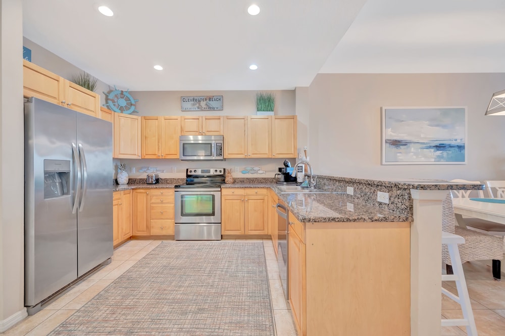 Harborview Grande Condominium