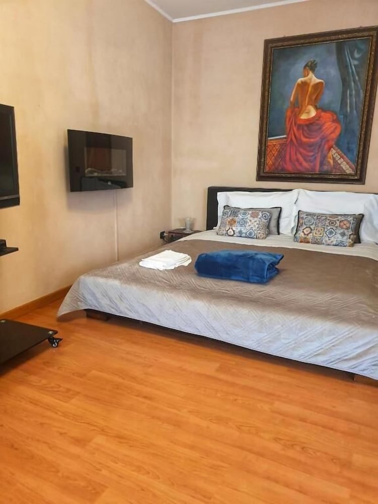 Villa Marisa bed breakfast and books