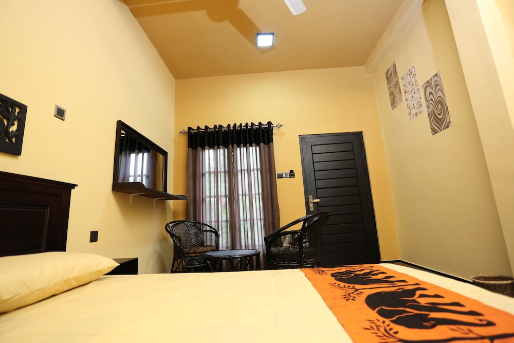 Photo 12