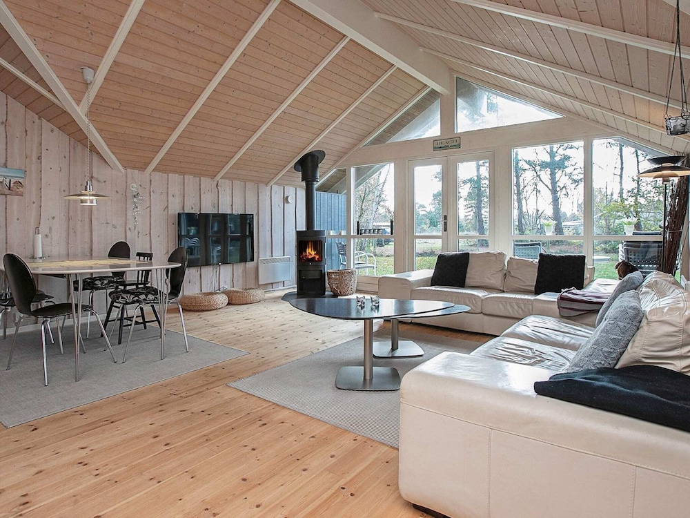 9 Person Holiday Home in Vaeggerlose-by Traum view 4