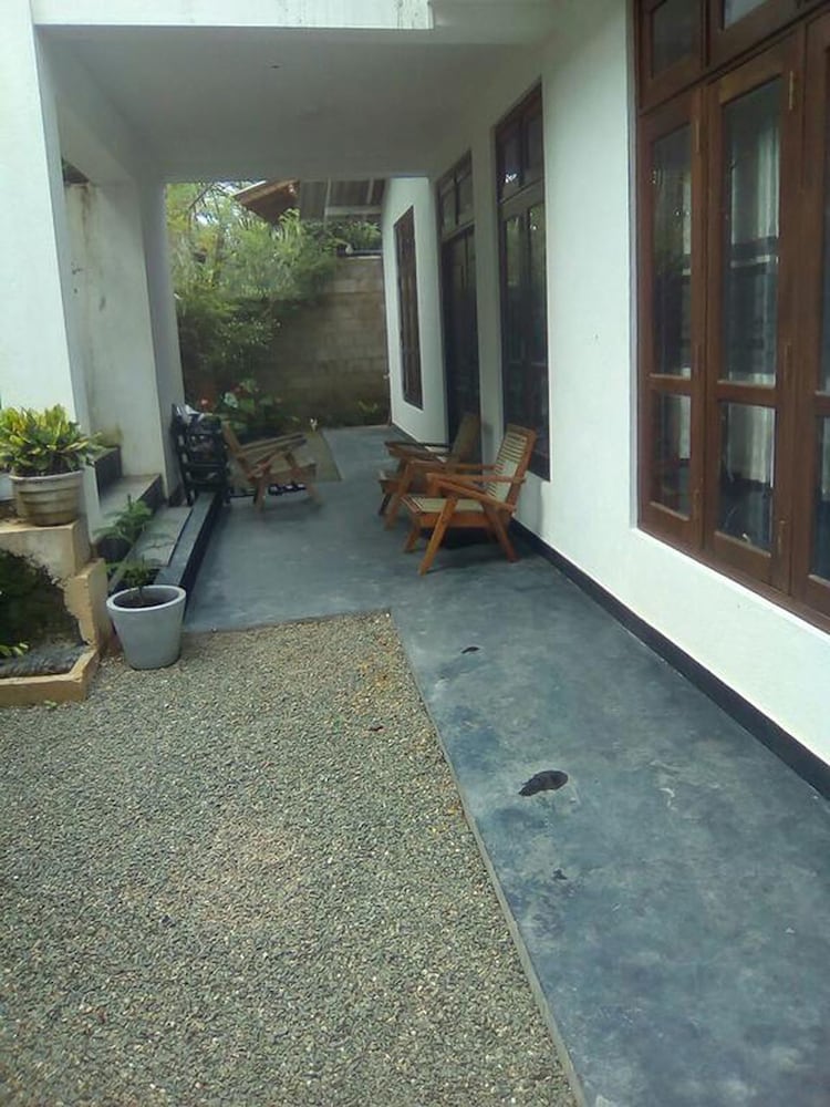 Dineth Villa